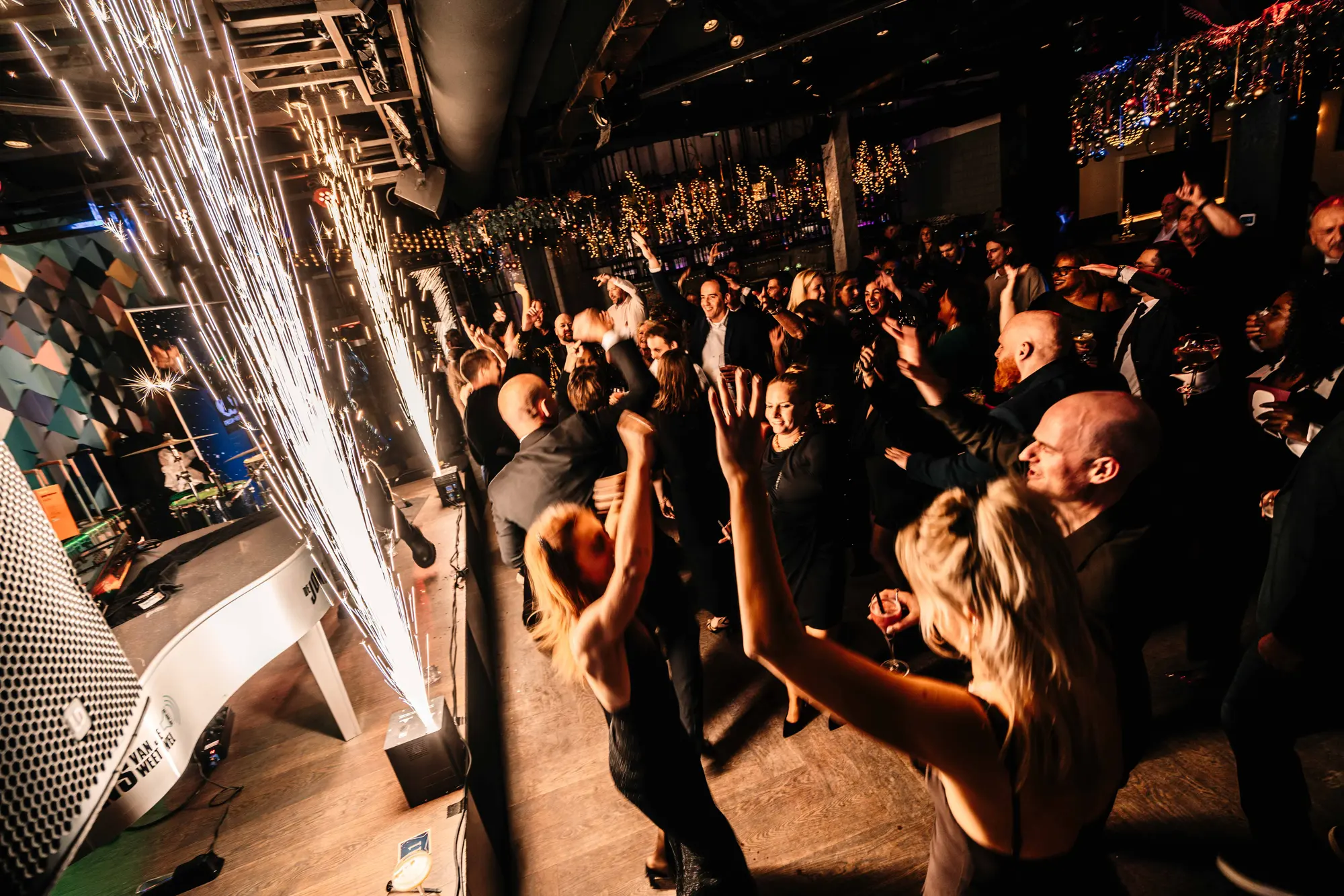 Kerstfeest in het Boathouse voor Fresh 'n Rebel