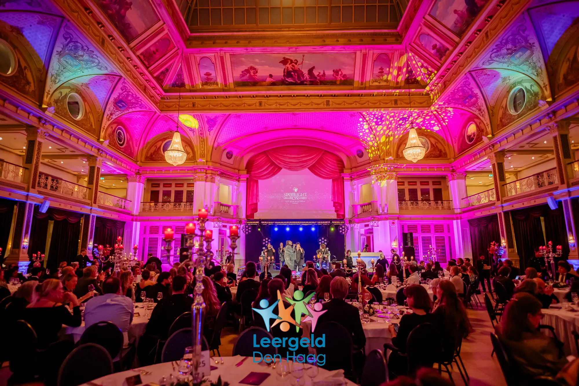 Gala in het Kurhaus voor Stichting Leergeld